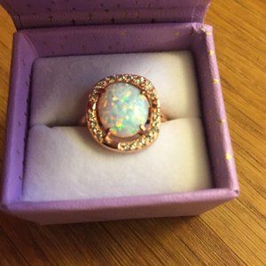 Melinda Maria Elizabeth ring -rose gold/white opal